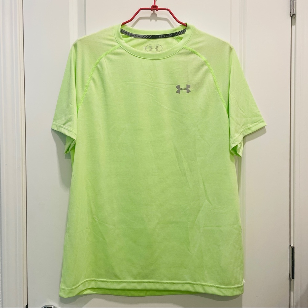 NWT Under Armour UA men's Tee FITTED short sleeve